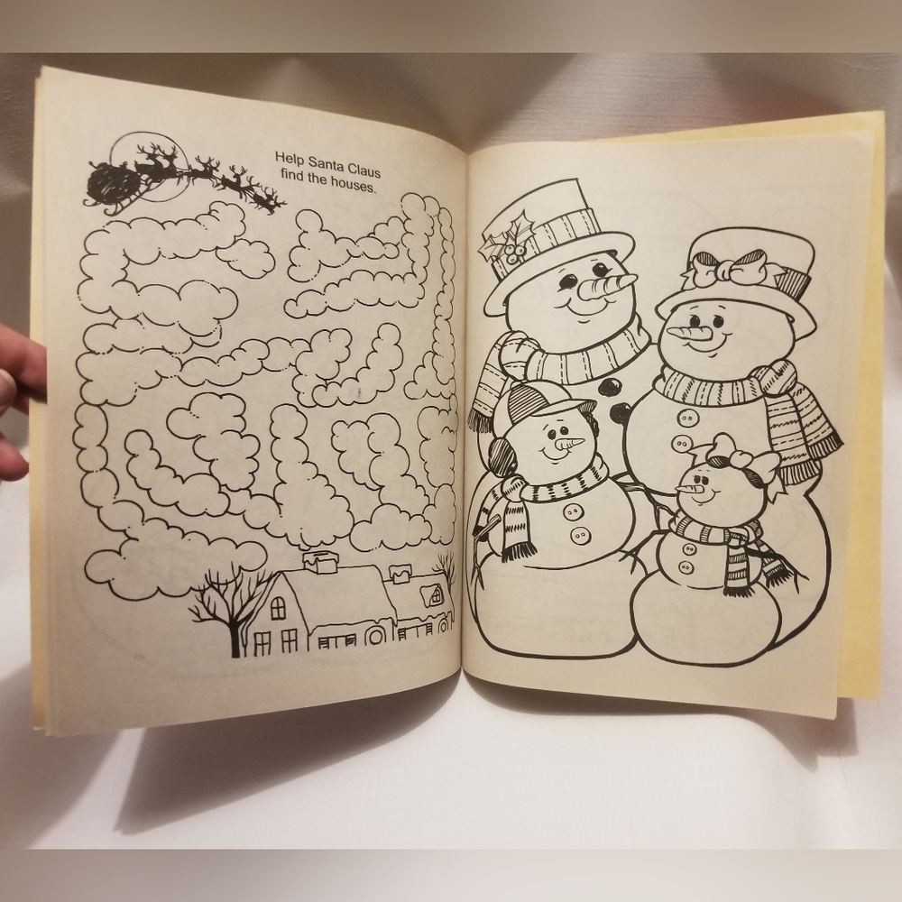 Unused 1996 Night Before Christmas coloring/ activity book - Picture 5 of 6
